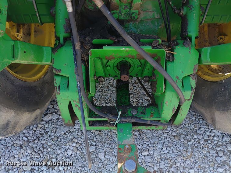 image for item ER2158 1985 John Deere 8650 4WD tractor