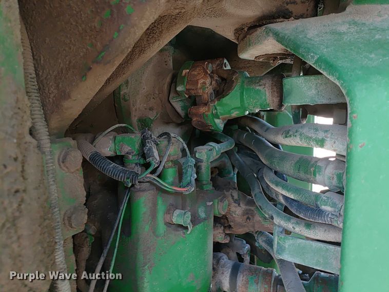 image for item ER2158 1985 John Deere 8650 4WD tractor