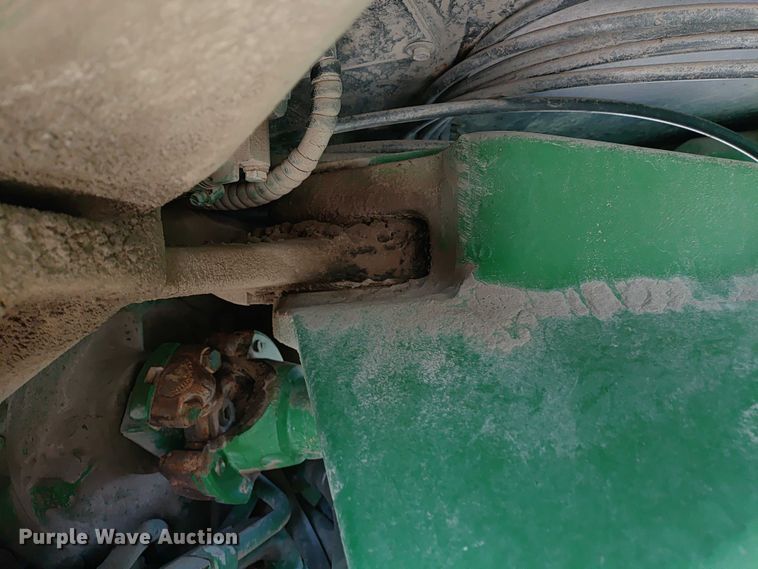 image for item ER2158 1985 John Deere 8650 4WD tractor