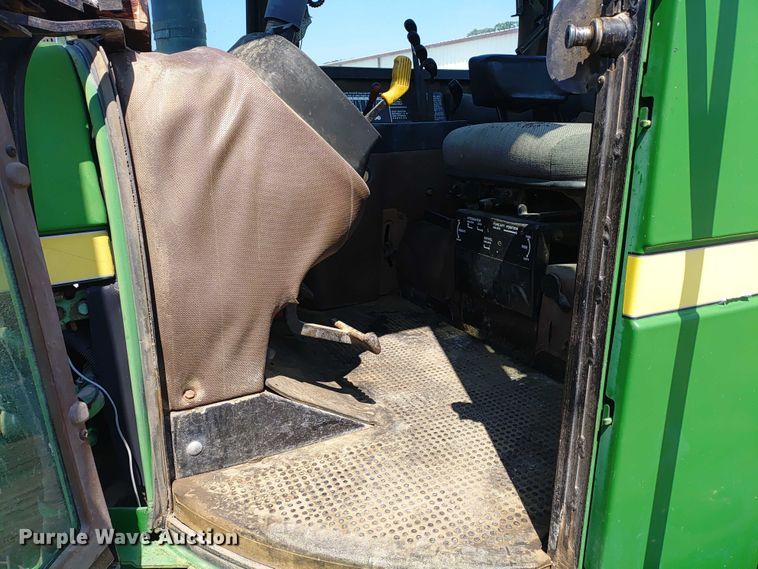 image for item ER2158 1985 John Deere 8650 4WD tractor