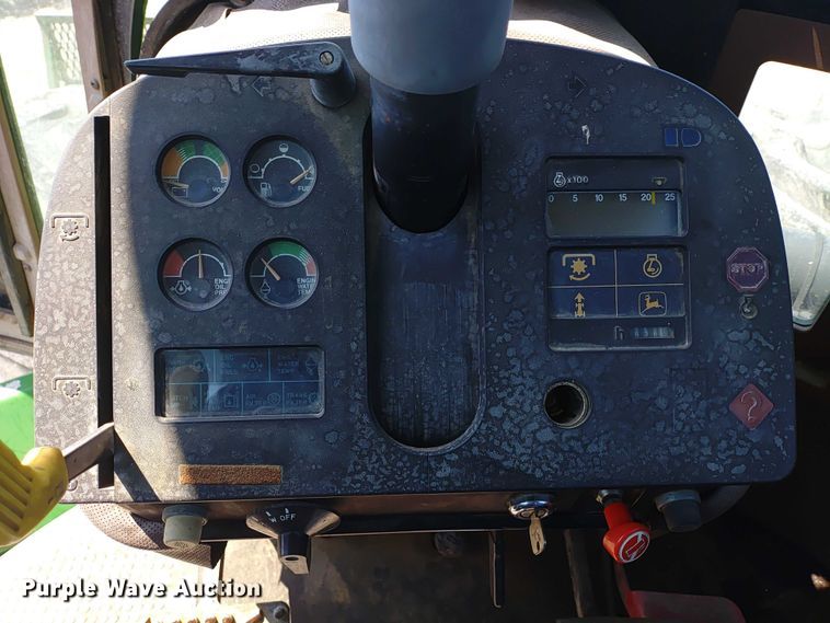 image for item ER2158 1985 John Deere 8650 4WD tractor