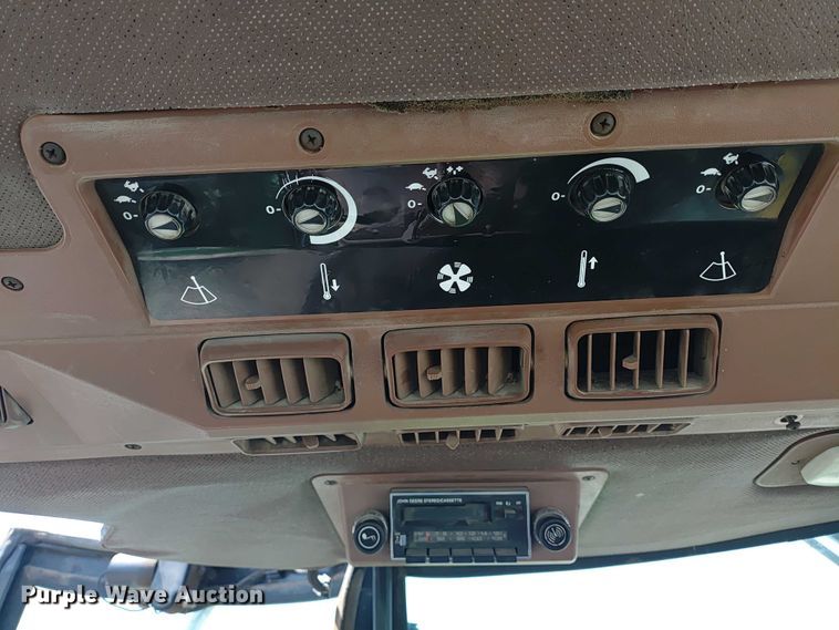 image for item ER2158 1985 John Deere 8650 4WD tractor