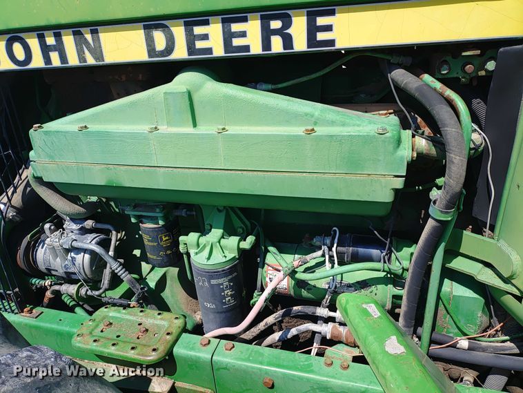 image for item ER2158 1985 John Deere 8650 4WD tractor