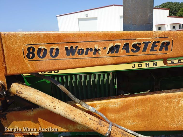 image for item ER2159 1975 John Deere 2030 tractor