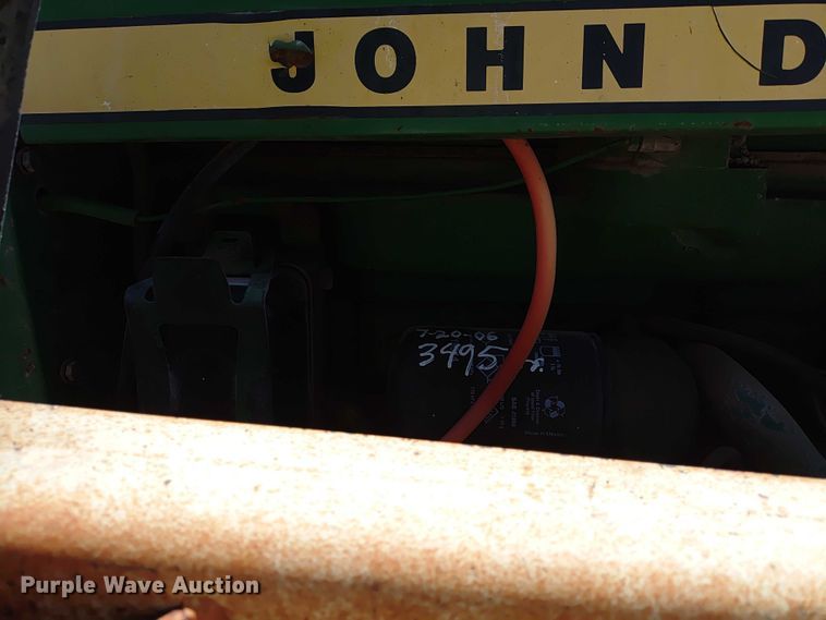 image for item ER2159 1975 John Deere 2030 tractor