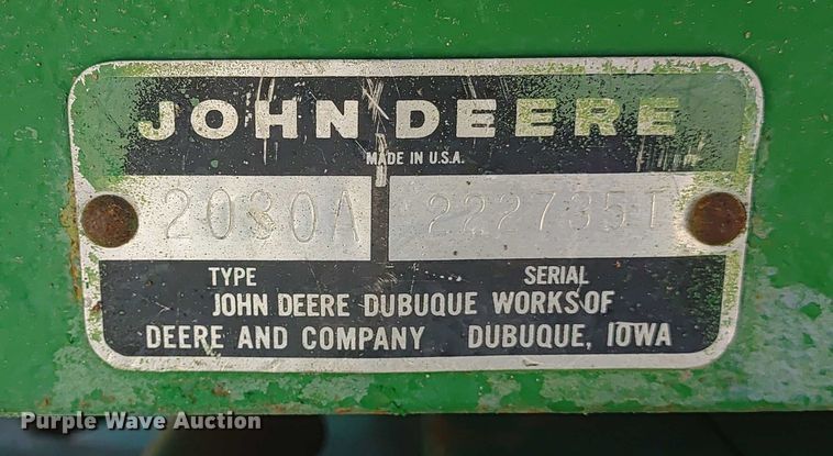 image for item ER2159 1975 John Deere 2030 tractor