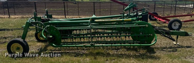image for item ER2161 John Deere 705 hay rake
