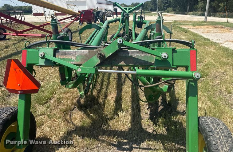 image for item ER2161 John Deere 705 hay rake