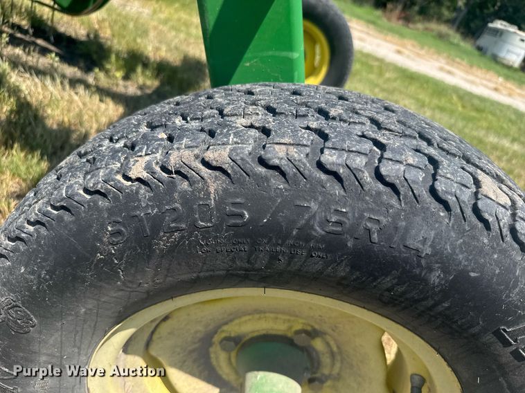 image for item ER2161 John Deere 705 hay rake