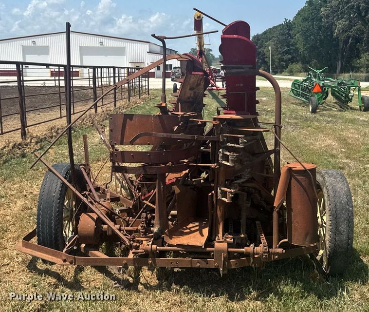 image for item ER2162 Corn binder
