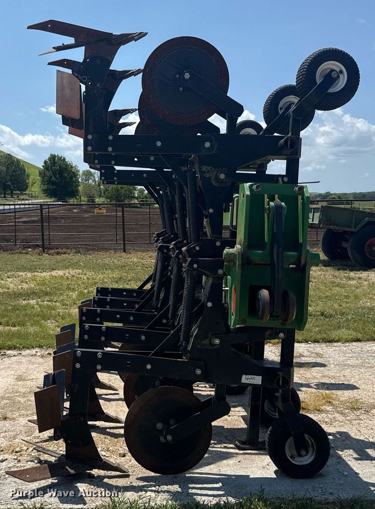 image for item ER2165 B&H Mfg. 9100 row crop cultivator