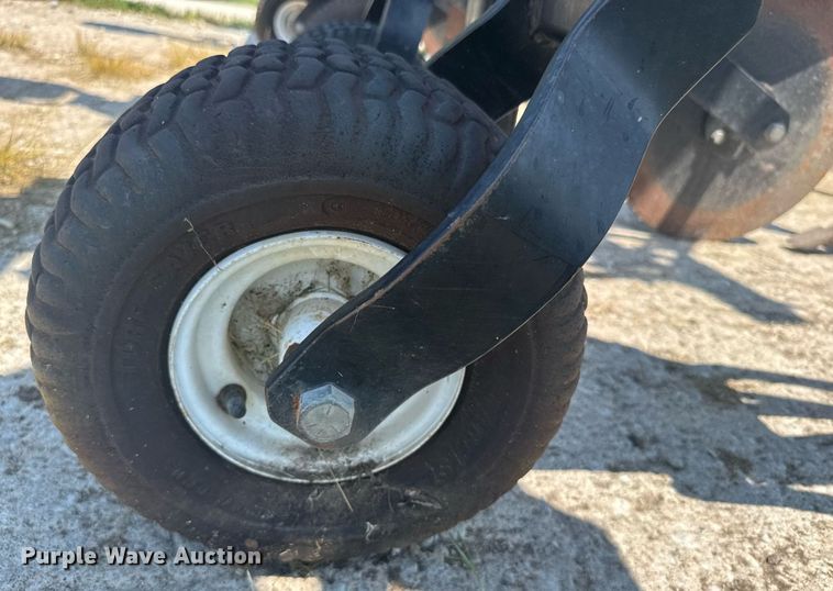 image for item ER2165 B&H Mfg. 9100 row crop cultivator