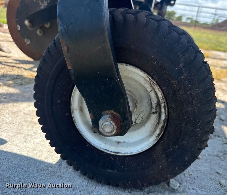 image for item ER2165 B&H Mfg. 9100 row crop cultivator