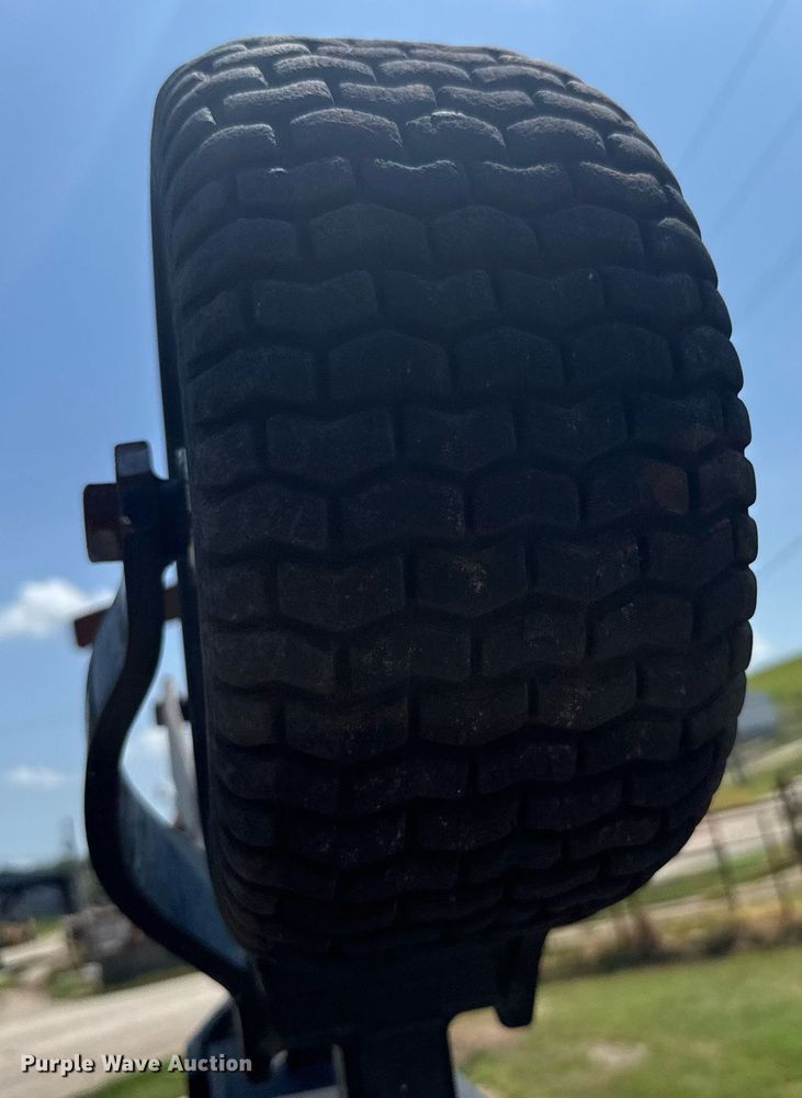 image for item ER2165 B&H Mfg. 9100 row crop cultivator