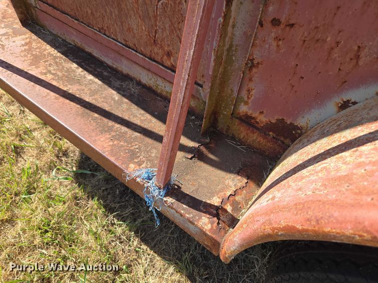 image for item EU3520 Shop built livestock trailer