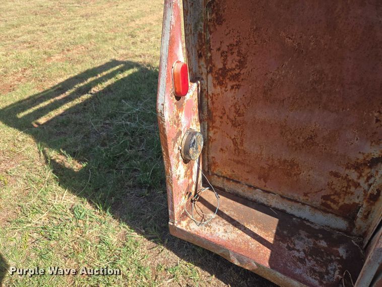 image for item EU3520 Shop built livestock trailer