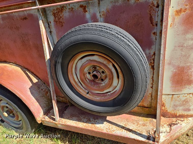 image for item EU3520 Shop built livestock trailer