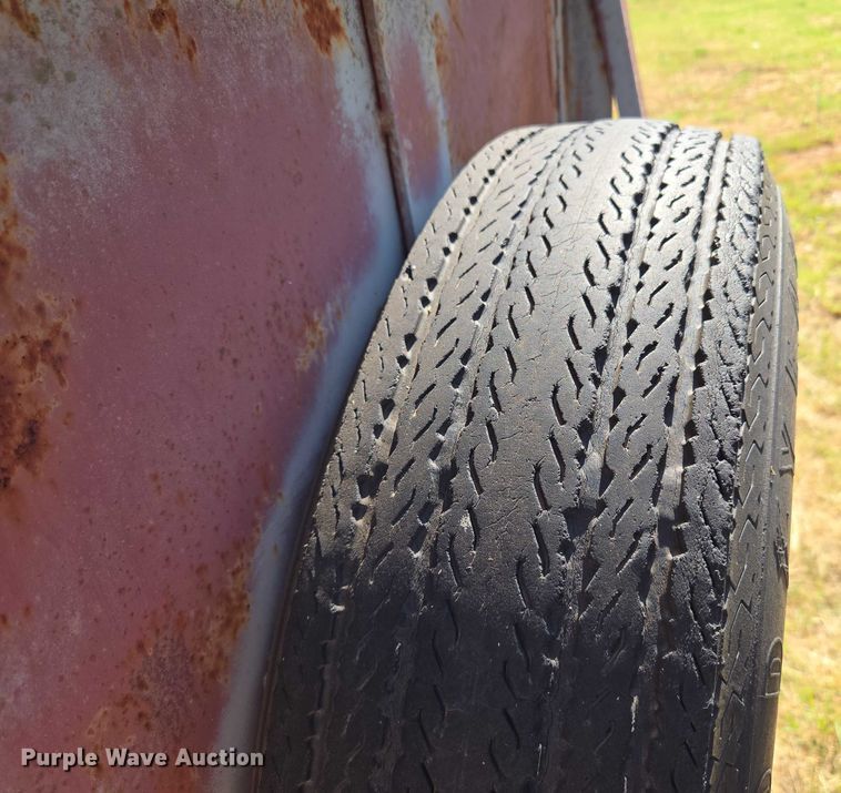 image for item EU3520 Shop built livestock trailer