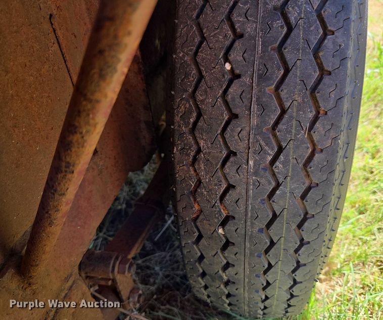 image for item EU3520 Shop built livestock trailer