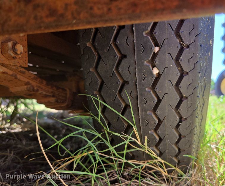 image for item EU3520 Shop built livestock trailer