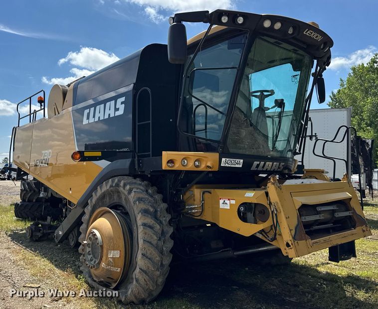 image for item YA0735 2011 Claas 730 Lexion combine