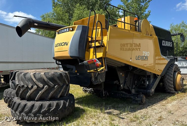 image for item YA0735 2011 Claas 730 Lexion combine