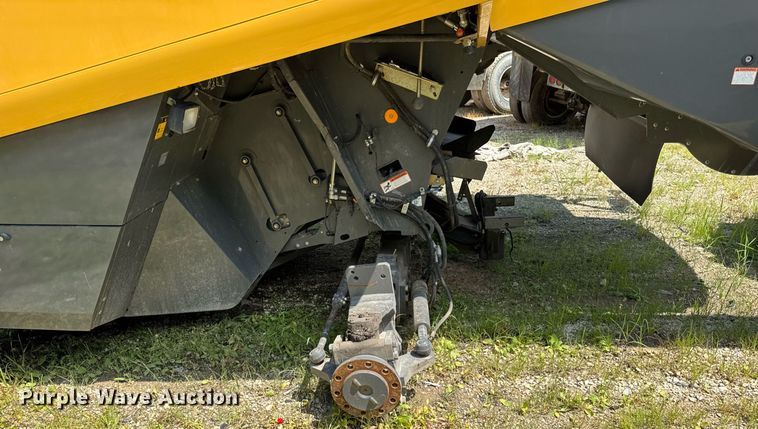 image for item YA0735 2011 Claas 730 Lexion combine