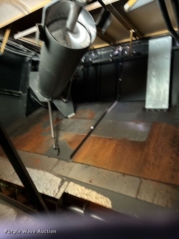 image for item YA0735 2011 Claas 730 Lexion combine