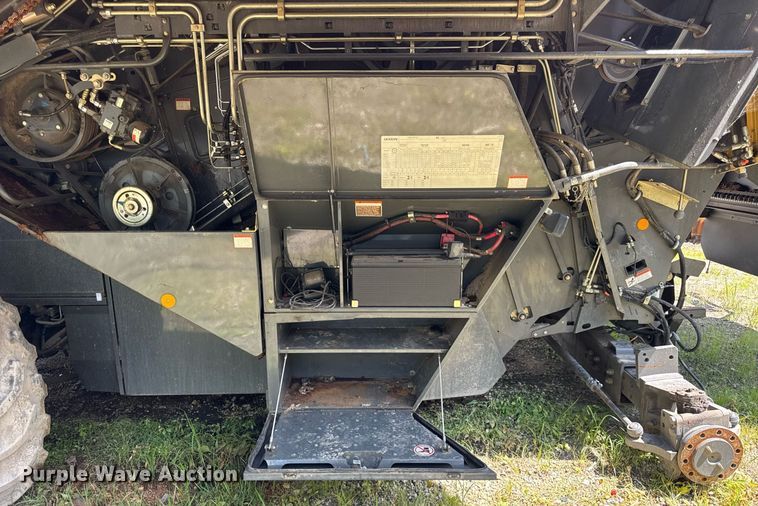 image for item YA0735 2011 Claas 730 Lexion combine