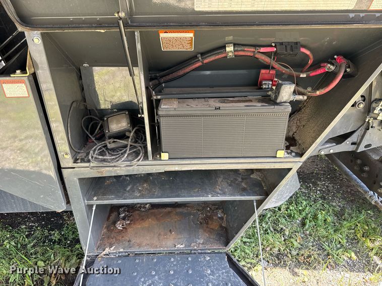 image for item YA0735 2011 Claas 730 Lexion combine