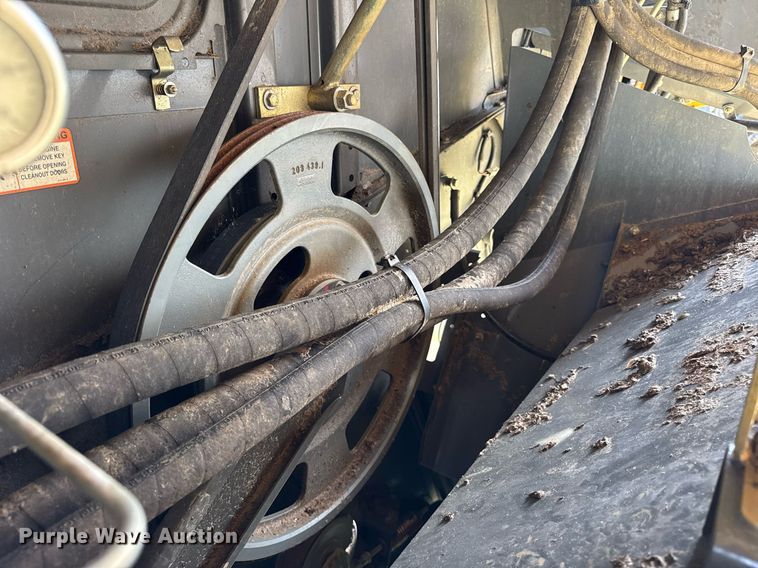 image for item YA0735 2011 Claas 730 Lexion combine