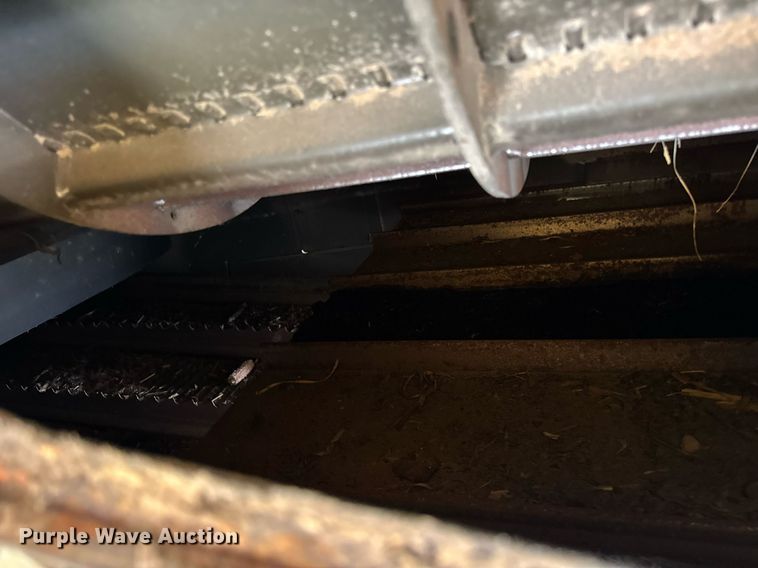 image for item YA0735 2011 Claas 730 Lexion combine