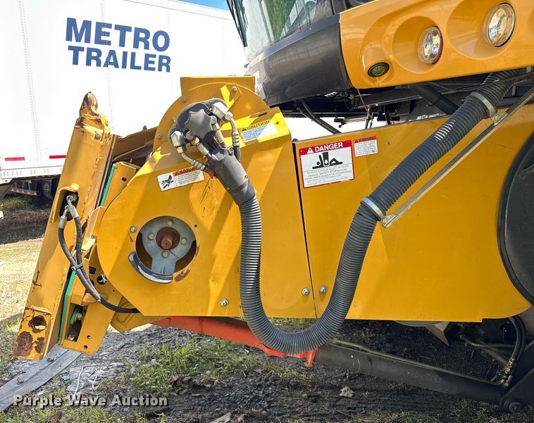 image for item YA0735 2011 Claas 730 Lexion combine