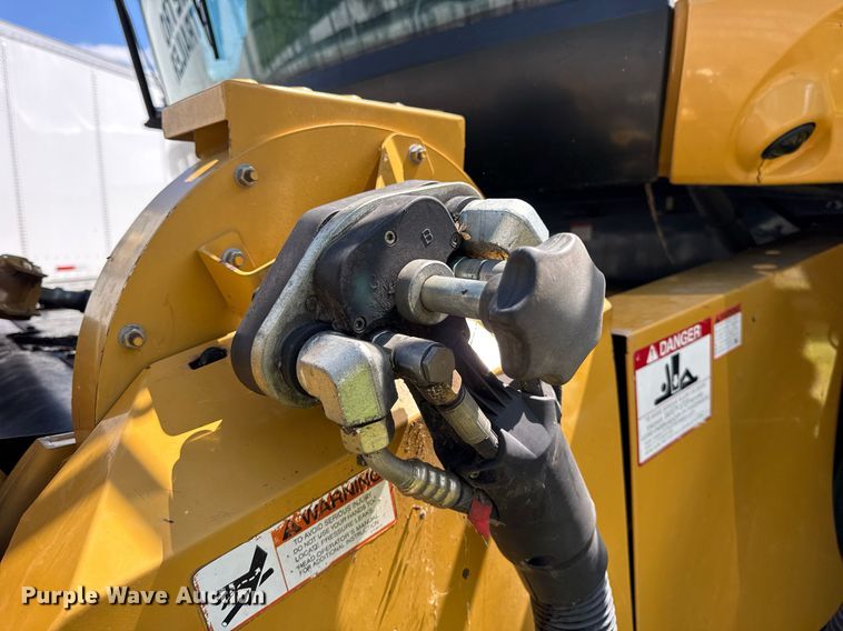 image for item YA0735 2011 Claas 730 Lexion combine