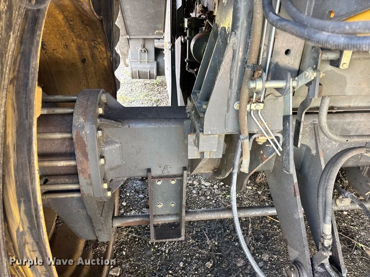 image for item YA0735 2011 Claas 730 Lexion combine