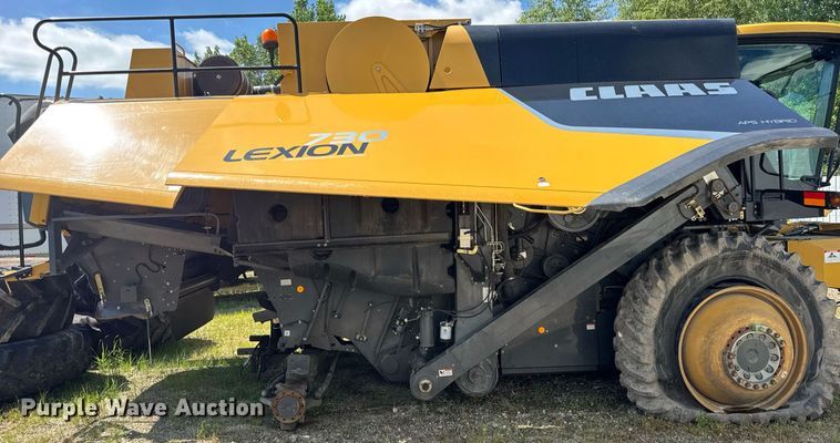 image for item YA0735 2011 Claas 730 Lexion combine