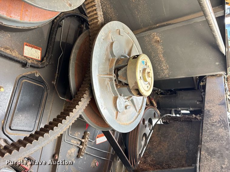 image for item YA0735 2011 Claas 730 Lexion combine