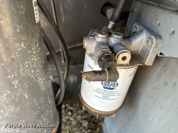 image for item YA0735 2011 Claas 730 Lexion combine