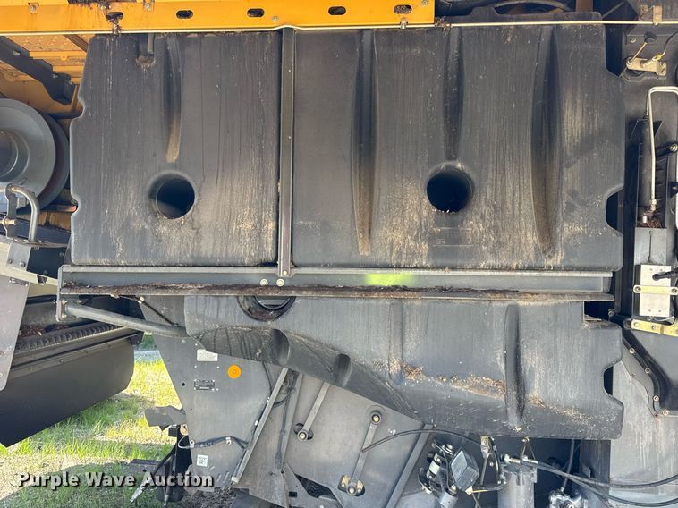 image for item YA0735 2011 Claas 730 Lexion combine