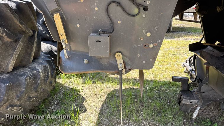 image for item YA0735 2011 Claas 730 Lexion combine