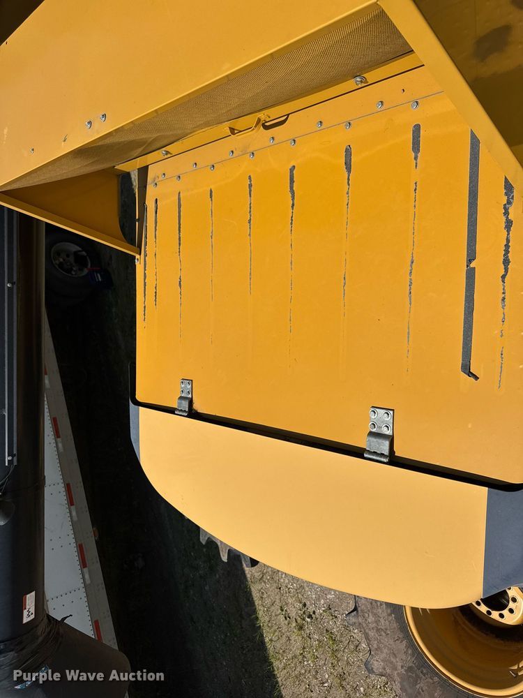 image for item YA0735 2011 Claas 730 Lexion combine