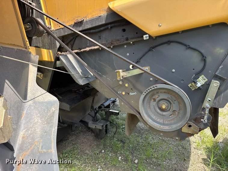 image for item YA0735 2011 Claas 730 Lexion combine