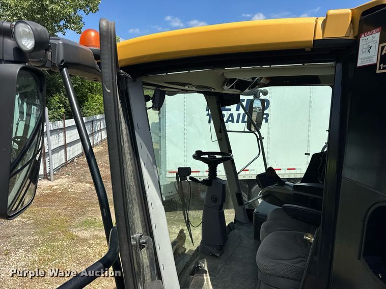 image for item YA0735 2011 Claas 730 Lexion combine