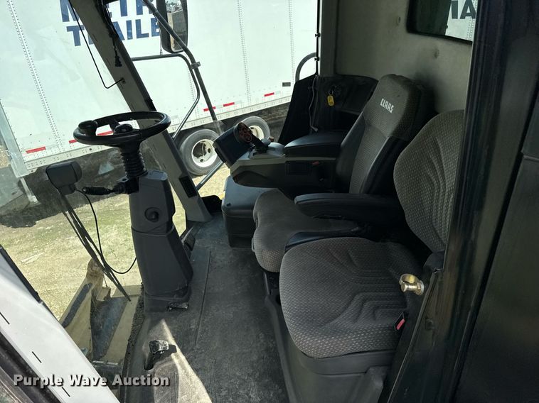 image for item YA0735 2011 Claas 730 Lexion combine