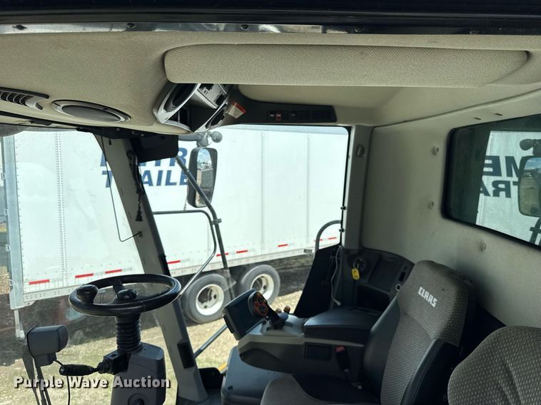 image for item YA0735 2011 Claas 730 Lexion combine