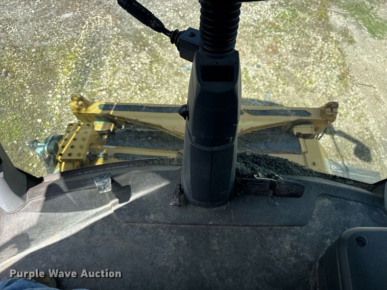 image for item YA0735 2011 Claas 730 Lexion combine