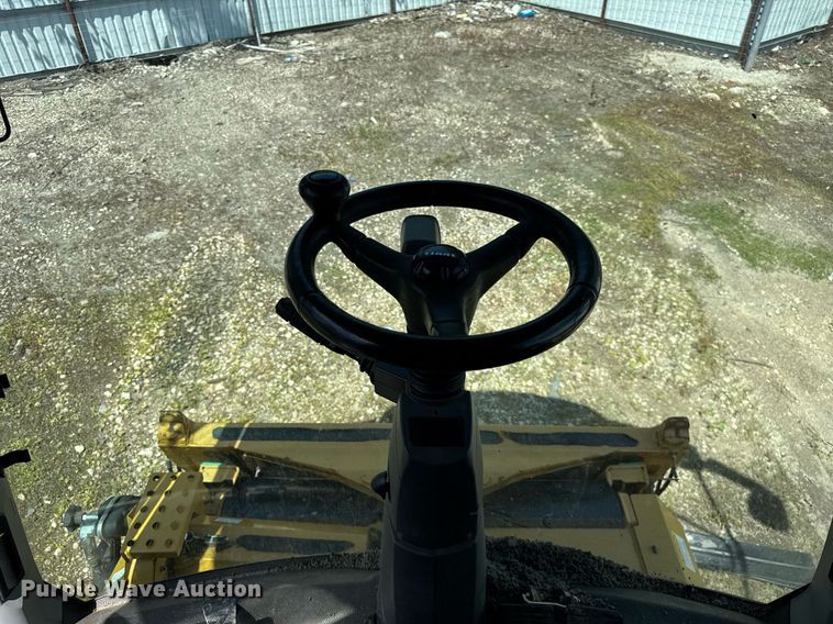 image for item YA0735 2011 Claas 730 Lexion combine