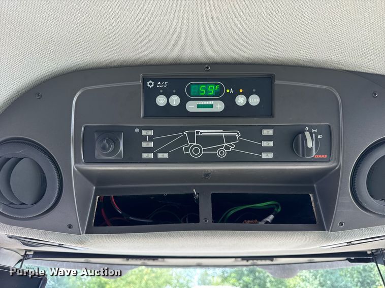 image for item YA0735 2011 Claas 730 Lexion combine