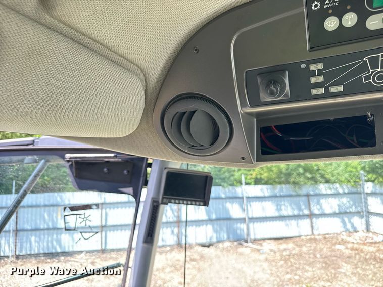 image for item YA0735 2011 Claas 730 Lexion combine