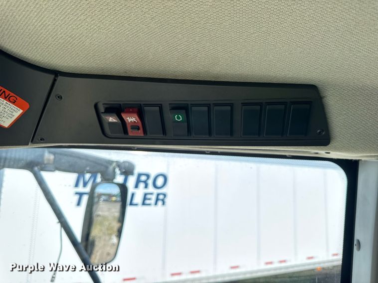 image for item YA0735 2011 Claas 730 Lexion combine